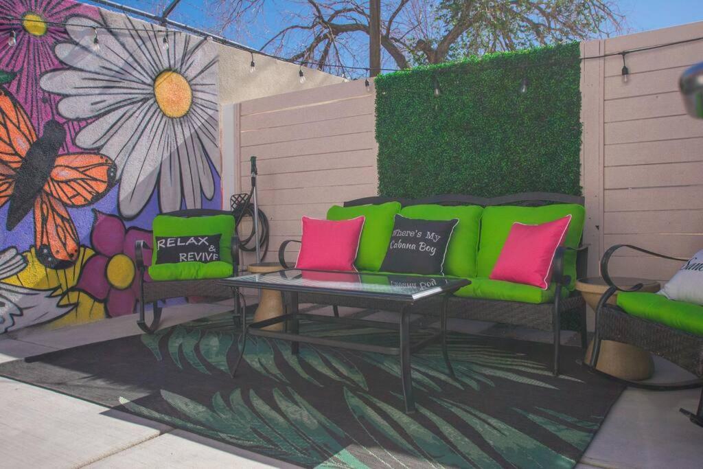 Bohemian Chic An Eclectic Escape-Hot Tub-Pet Friendly-No Pet Fees! Villa Albuquerque Exterior foto