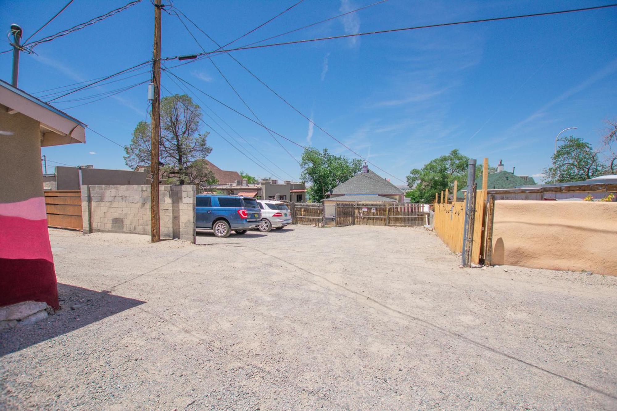 Bohemian Chic An Eclectic Escape-Hot Tub-Pet Friendly-No Pet Fees! Villa Albuquerque Exterior foto