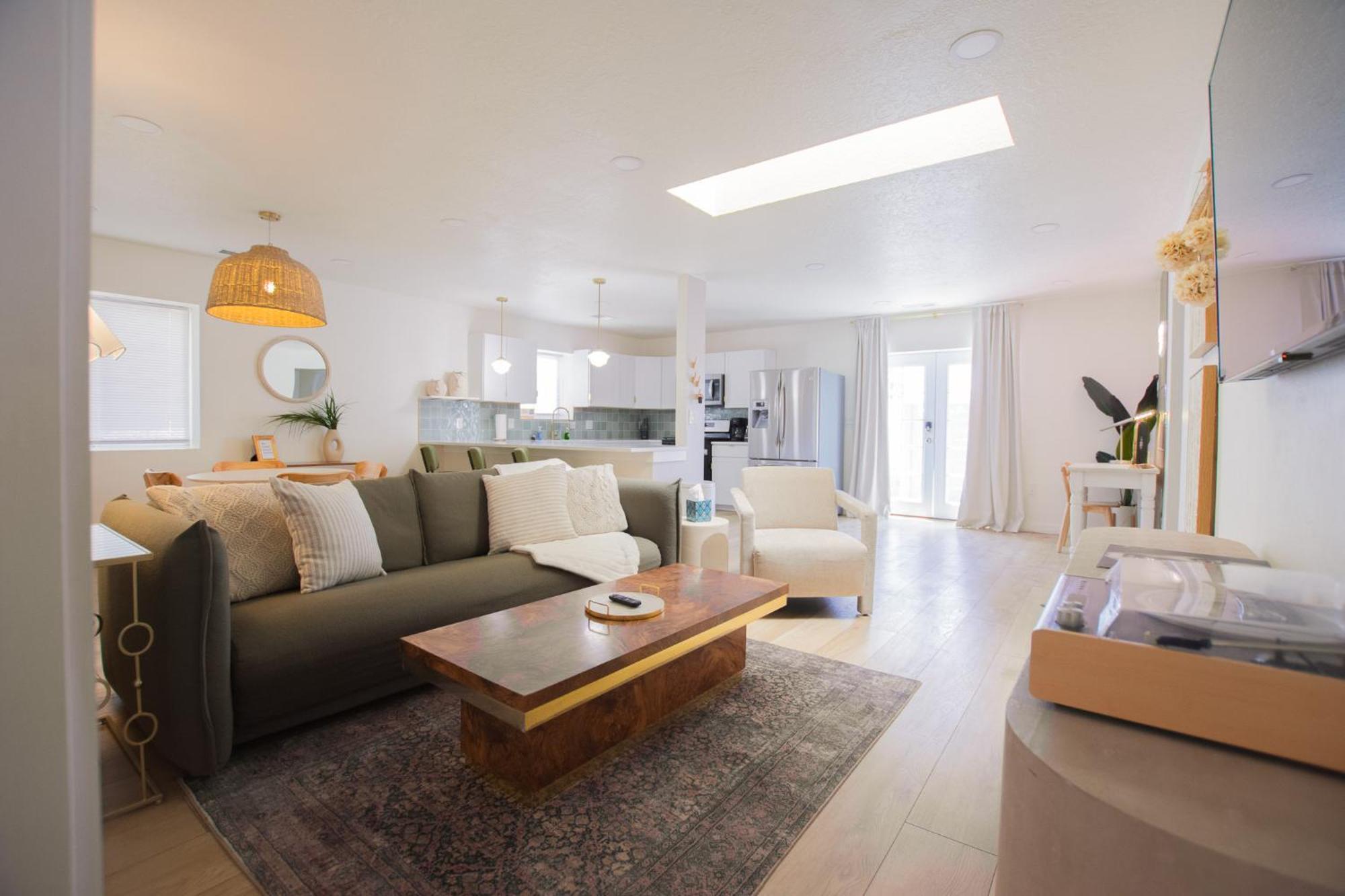 Bohemian Chic An Eclectic Escape-Hot Tub-Pet Friendly-No Pet Fees! Villa Albuquerque Exterior foto