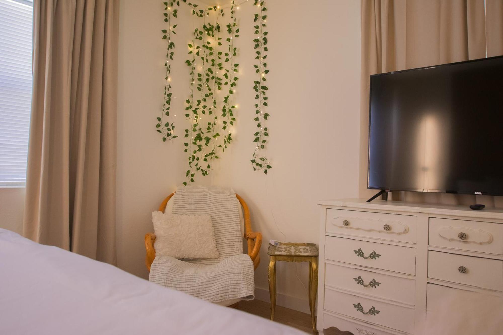 Bohemian Chic An Eclectic Escape-Hot Tub-Pet Friendly-No Pet Fees! Villa Albuquerque Exterior foto