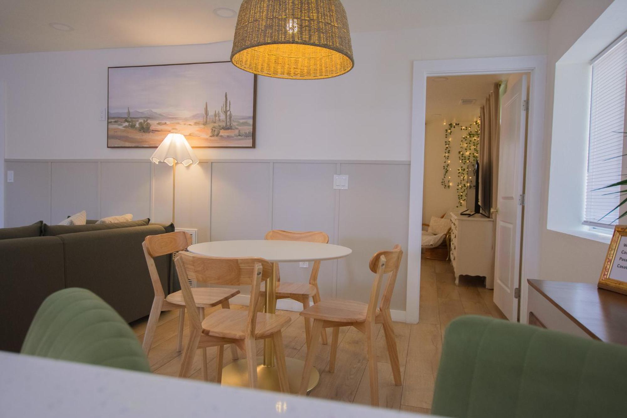 Bohemian Chic An Eclectic Escape-Hot Tub-Pet Friendly-No Pet Fees! Villa Albuquerque Exterior foto
